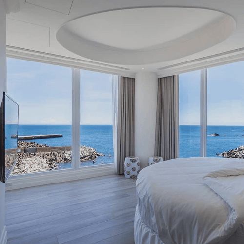 亞洲唯一燈塔飯店!宜蘭南方澳光之旅BRIGHTHOUSE包棟.絕美無敵面海房一泊三食2日