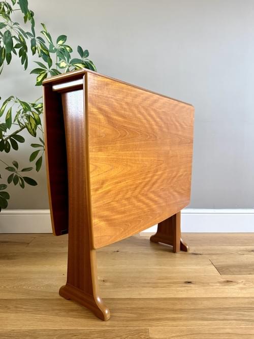 NEW LISTING McIntosh 1970s Mid-Century Modern Drop-Leaf Table