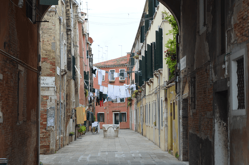Venice, Internal Passage with Washed Clothes