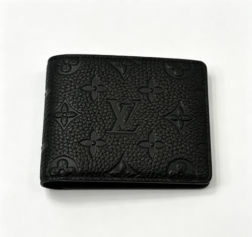 Premium Embossed Leather Wallet — Sleek & Durable