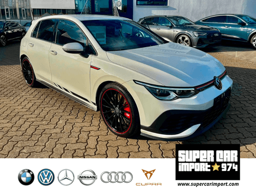 VOLKSWAGEN GOLF 8 GTI CLUBSPORT AKRAPOVIČ – 300 CH