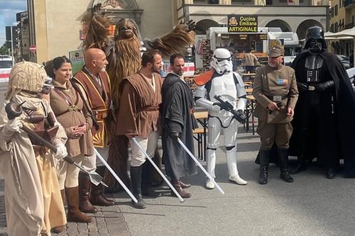 GRUPPI A TEMA ANIME E FILM