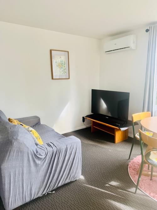 Comfy 2 beds flat, close to city