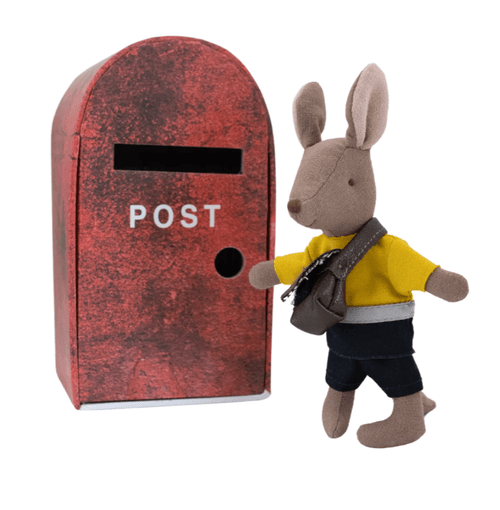 (三月預購商品)郵差袋鼠娃娃|附郵筒與郵差包