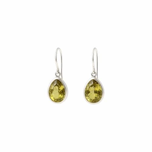 1 Silver pair of hanging earring a smokie Quartz
