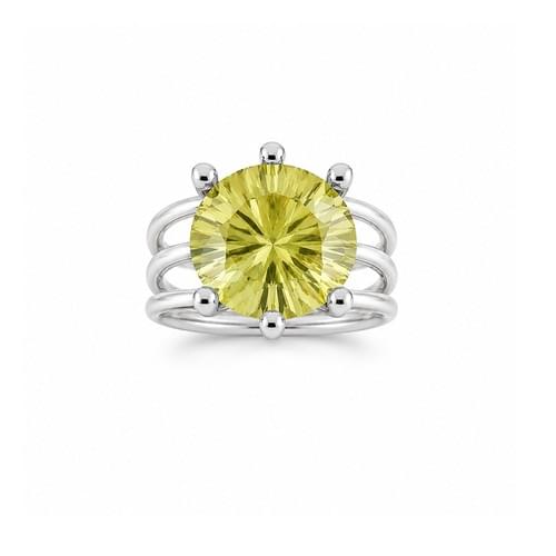 Ring in Silver with a machine cut Lemon Topaz size 52