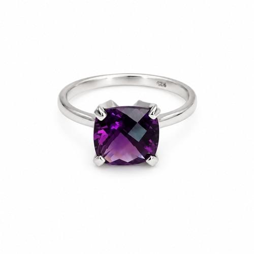 Ring in Silver with check cut Amethyst 58