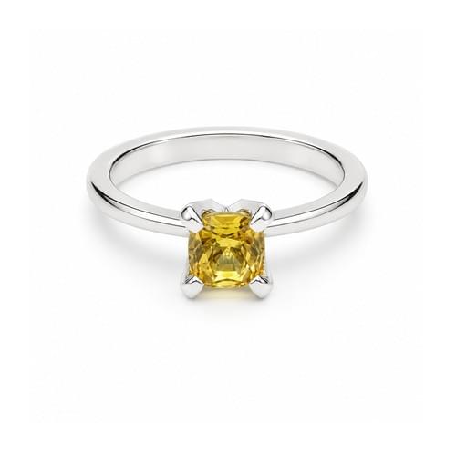Ring in Silver with a smaller yellow Topaz size 53