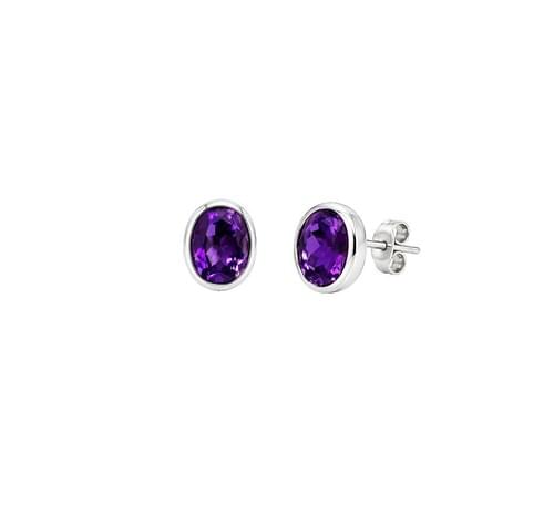 Earring in Silver with each one oval Amethyst