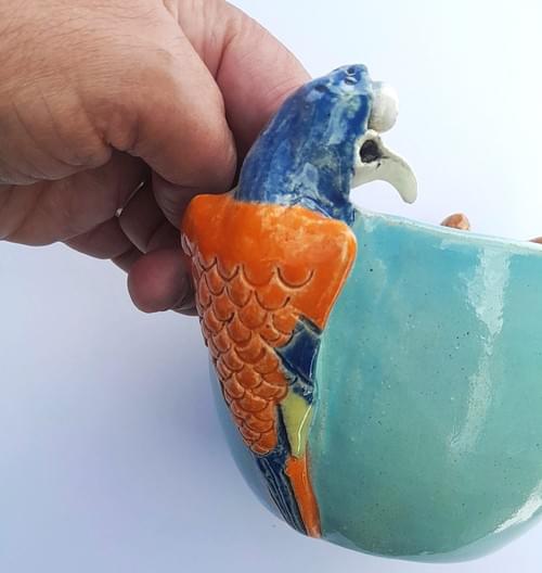 Big novelty mug . Bird handle
