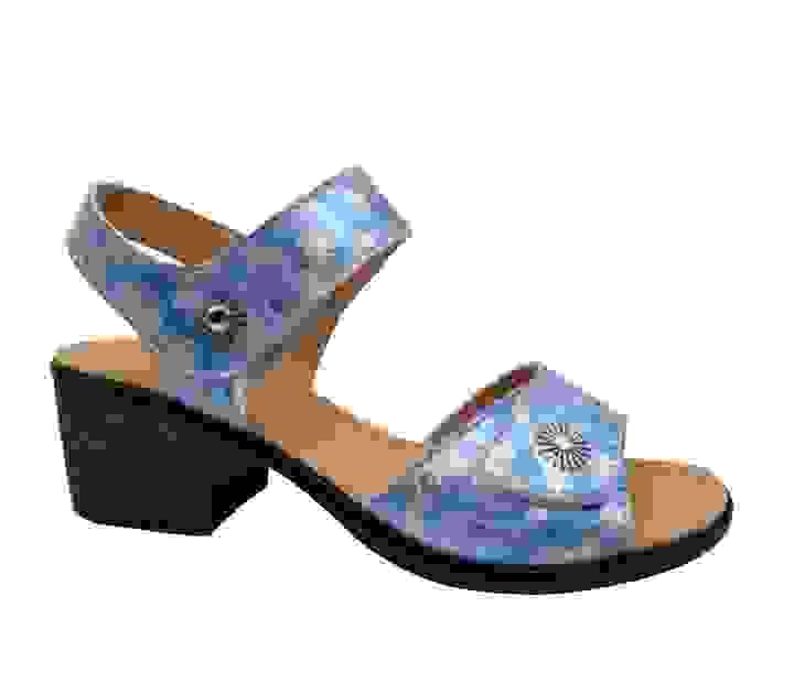 summer sandals for women by Quanzhou Xuanfeng, contact sales2@chinashoelink.com