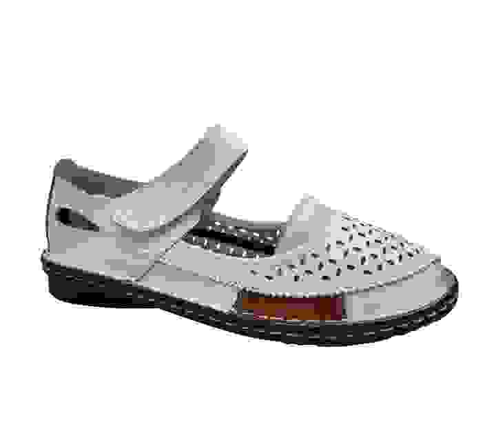 Women sandals by Quanzhou Xuanfeng, contact sales2@chinashoelink.com