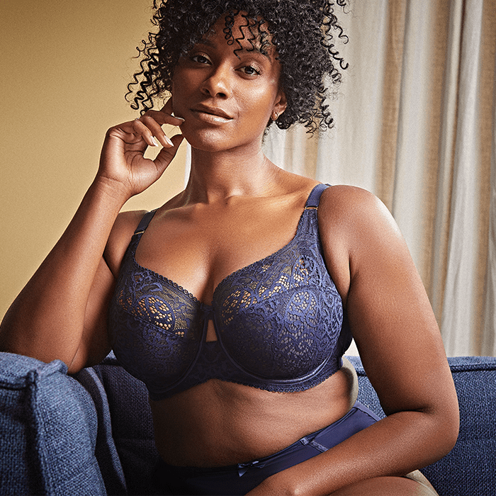 Lady with black lace bra and pants set