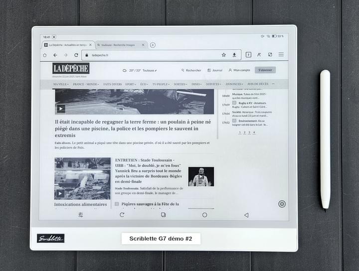 Comparaison taille Scriblette avec une feuille A4 et un iPad classique