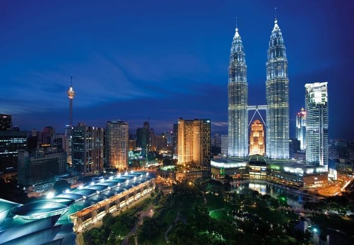 G Tower Menara Binjai Menara Darussalam Menara Dion Menara Felda @ Platinum Park Menara Ilham Menara IMC Menara Maxis Menara TH Platinum @ Platinum Park Naza Tower @ Platinum Park Oxley Towers Petronas Twin Towers Petronas Tower 3 @ Carigali Tower Integra Tower @ The Intermark Vista Tower @ The Intermark  Menara Public Bank 2 Binjai 8 Central Plaza Chulan Tower Hampshire Place Kenanga Tower KL Trillion Menara AIA Capsquare Tower Menara Bangkok Bank Menara Citibank Menara Etiqa Twins Menara Great Eastern Menara Hap Seng 2 Menara Keck Seng Menara Kenanga International Menara Multi-Purpose Menara Prestige Menara Public Bank Menara Standard Chartered Menara TA Menara Worldwide Pavilion Office Tower Soho Suites Summer Suites Sunway Tower Sunway Velocity The Icon UBN Tower Wisma Goldhill @ Jalan Raja Chulan Wisma Selangor Dredging Bangunan KWSP @ Changkat Raja Chulan Bangunan Yee Seng @ Jalan Raja Chulan Bangunan Ambank @ Jalan Raja Chulan Fahrenheit 88 Offices Heritage House  KH Tower Megan Avenue 1 Megan Avenue 2 Menara 238 Menara AA Menara AIMS  Menara AmBank Menara Amoda Menara Atlan Menara Boustead Menara Genesis Menara Hap Seng Menara Haw Par Menara HLA Menara Goldstone aka Menara ING Menara J Corp Menara KH Menara Liberty @ Menara Uni Asia Menara MBF Menara MIDF Menara Olympia Menara OSK Menara Park Menara PJD Menara Prudential Menara Safuan Menara SMI Menara See Hoy Chan Menara Taipan Menara Tan & Tan  Menara TH Perdana Menara TH Selborn Menara Tokio Marina Life Menara UOA Centre.Wisma UOA 2 Plaza 138 Plaza Pekeliling Plaza See Hoy Chan Rohas Perkasa Southgate  The Ampwalk Wisma Cosway Wisma Equity Wisma KFC Wisma Genting Wisma Hong Leong Wisma MCA Wisma MPL Wisma Nusantara Wisma Technip Wisma RKT Menara RKT