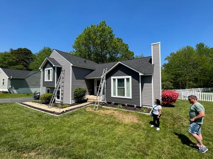 Insurance claims siding contractor