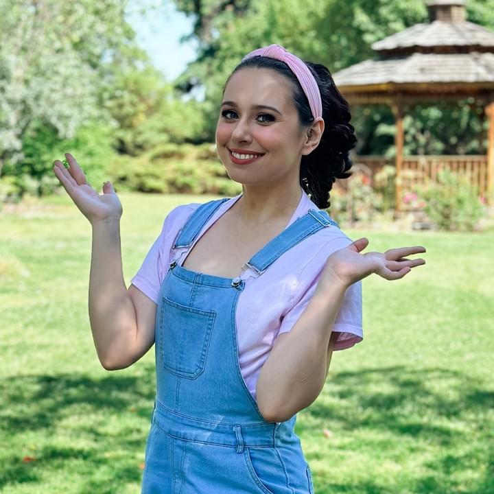 Ms Rachel YouTube Teacher Preschool Character Performer Kids Birthday Party in Edmonton