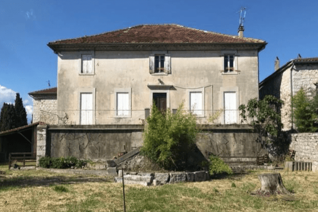 Maison de Maitre l'ancienne poste de Ruoms avant rénovation