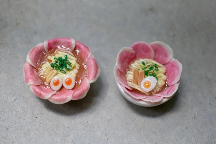 ALT: Meat-Loaded Ramen(肉爆盛りラーメン)s clay art made at BONCHI Kyoto workshop ALT: Meat-Loaded Ramen(肉爆盛りラーメン)s clay art made at BONCHI Kyoto workshop