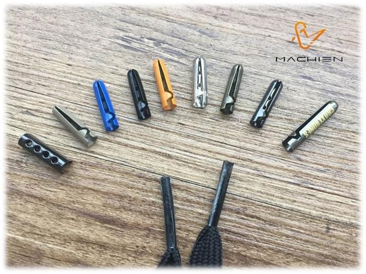 MACHIEN Inc.'s shoelaces accessories-Penguin on the streets (metal/plastic aglets and lace tips)