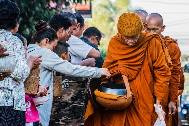 Baan Um Mao Sakhon Nakhon