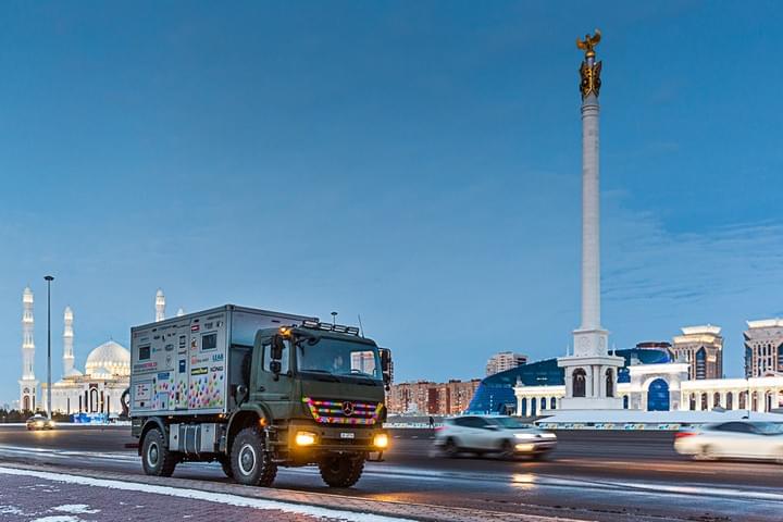 4-xtremes in Nuur Sultan, Kazakhstan in Winter with 4x4 truck