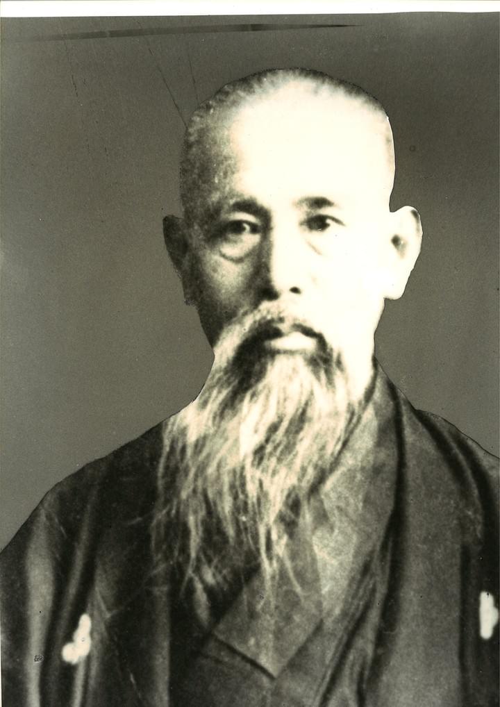 磨洞温泉洞窟座敷1代目入口