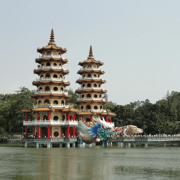 高雄龍虎塔-高雄包車