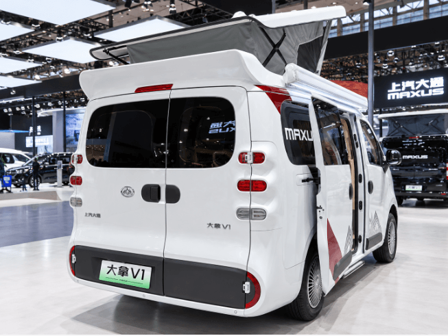 MAXUS Dana V1L EREV pop-top camper van