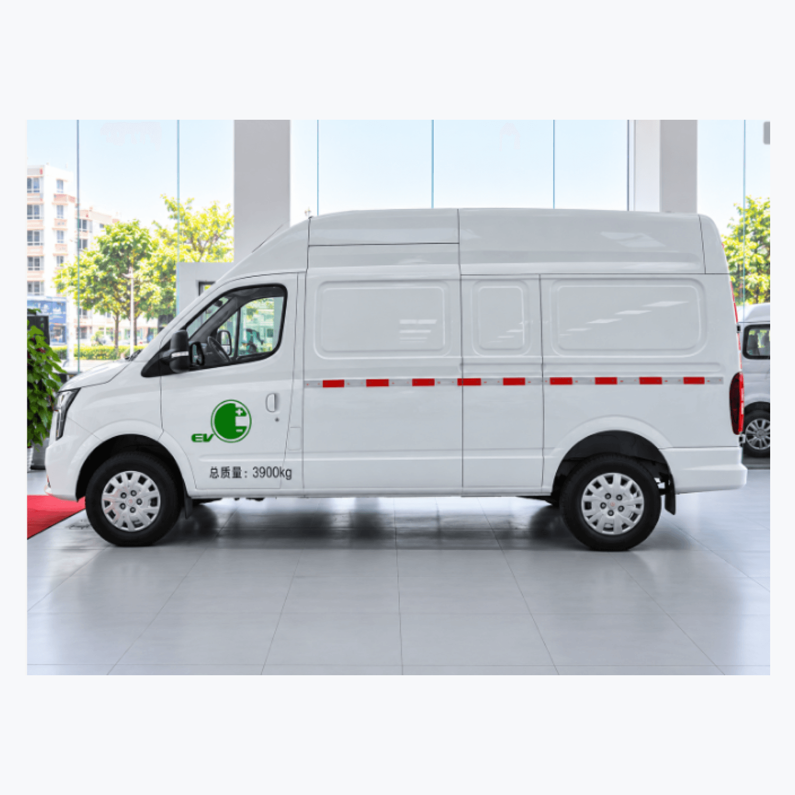 MAXUS EV80 PRO side view
