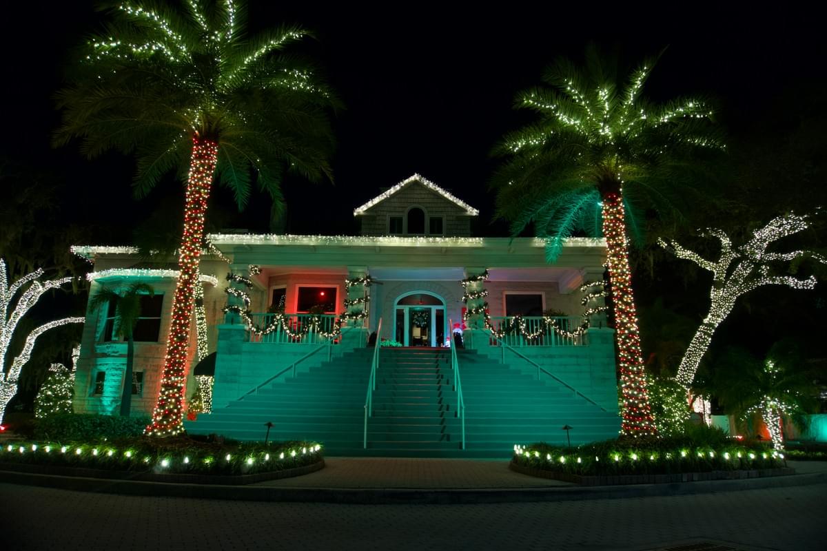 Step 4, Quality Assurance: professional Christmas light installation in Tampa