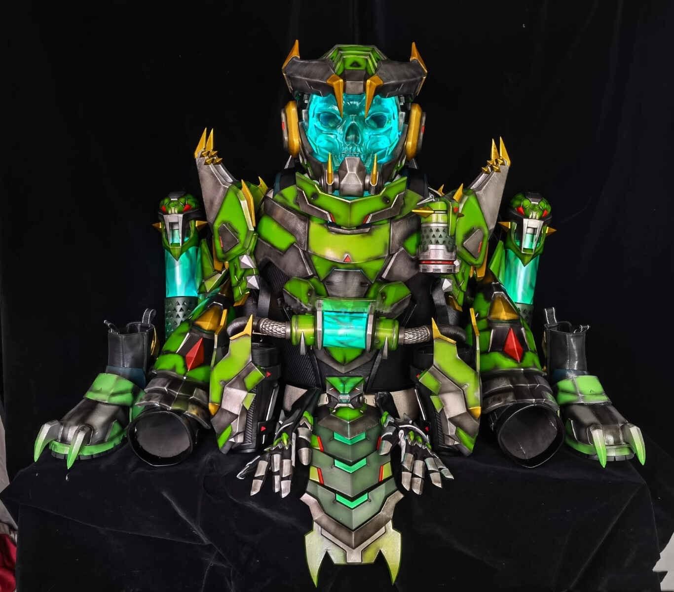 Apex Legends The Caustic Prestige Skin Cosplay Armor