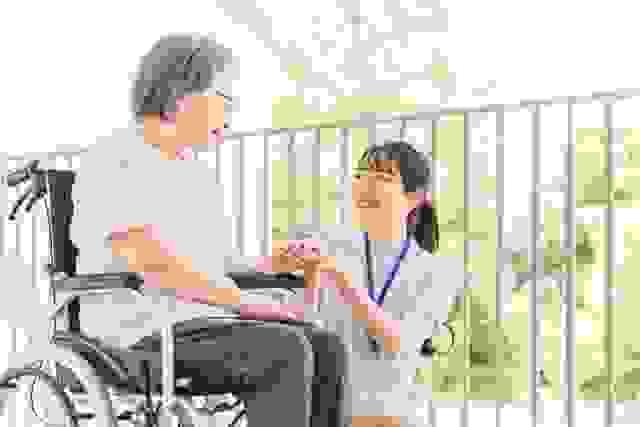 心照護的專業看護服務 心照護的專業看護服務