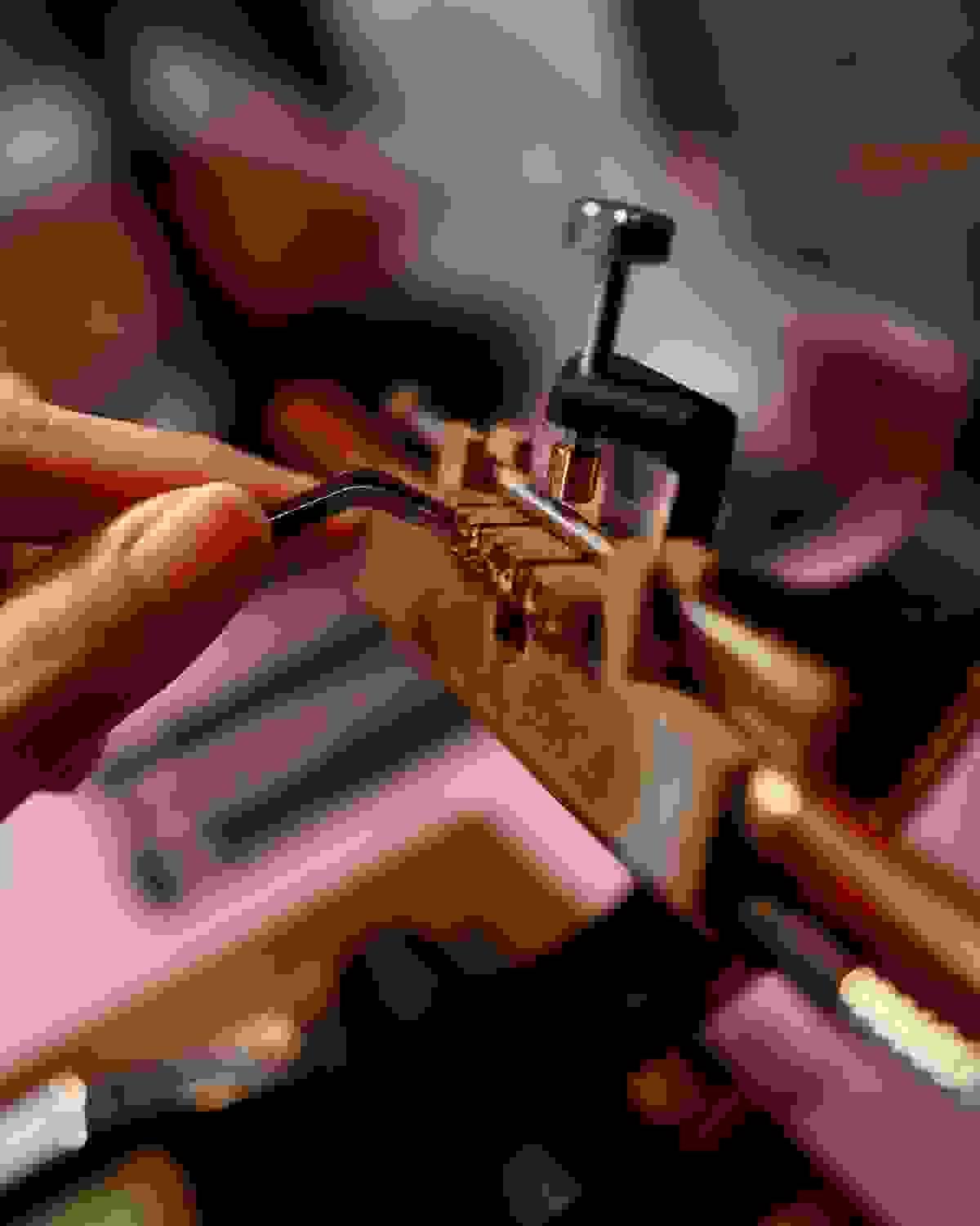 Hot Foil Stamping with Kurz foil made specifically for leather substrates Hot Foil Stamping with Kurz foil made specifically for leather substrates