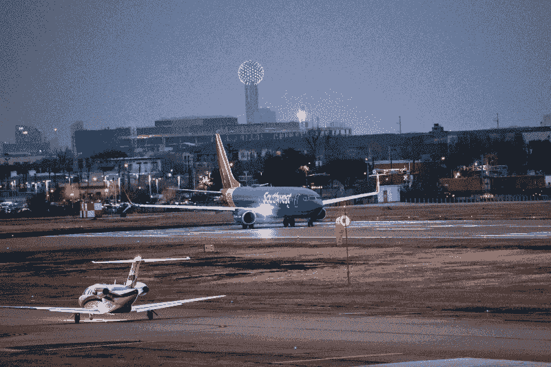 Approach lighting system illustration.