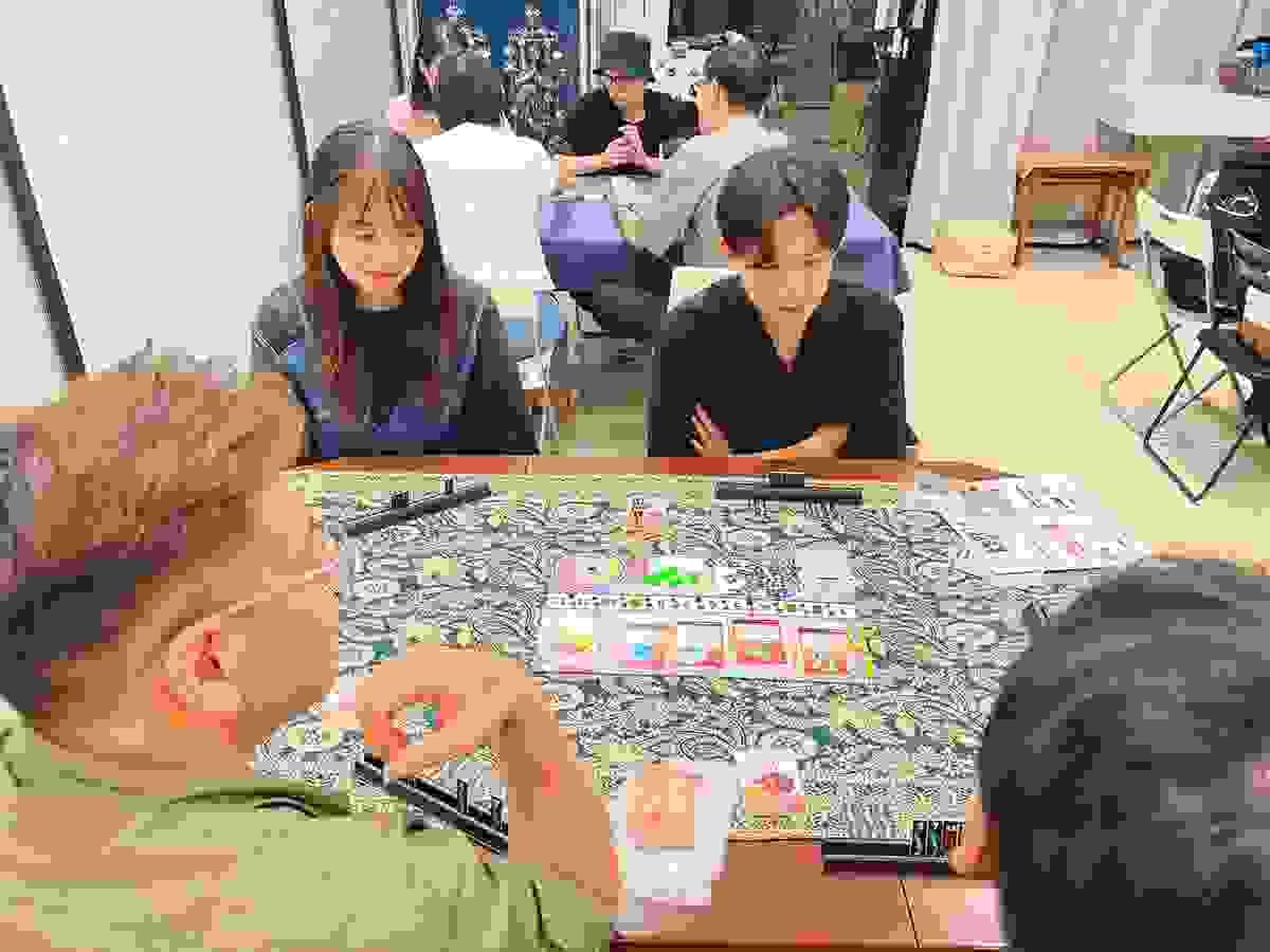 【活動回顧】9/12《解憂桌遊堂》：開箱《萬獸酒吧2》、《競數連鎖》｜2025 台灣新銳桌遊博覽會！解憂桌遊堂｜台北｜桌遊｜療寮生活館