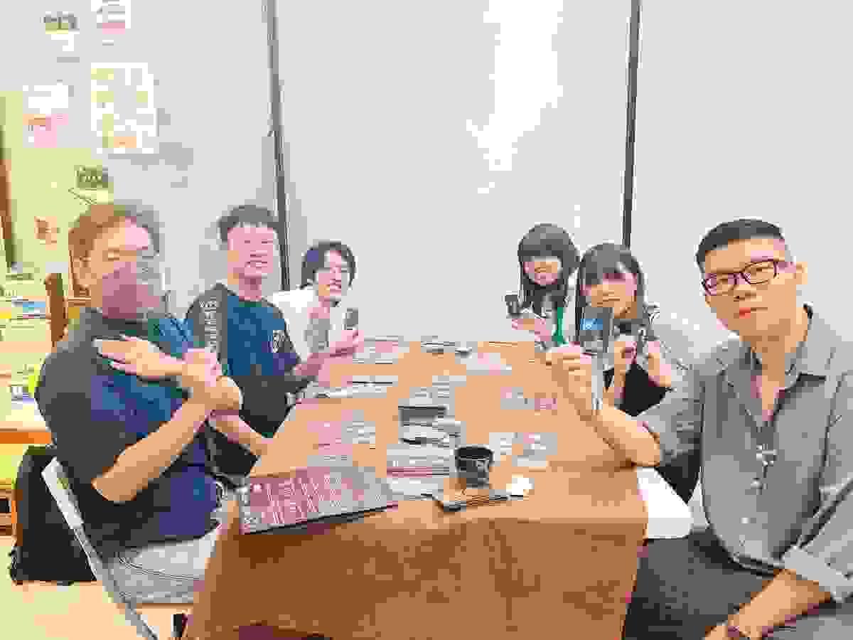 【活動回顧】10/10 解憂桌遊堂：跨文化交流的一夜！？首次開箱《大家一起 Making BL》｜解憂桌遊堂｜台北｜桌遊｜療寮生活館