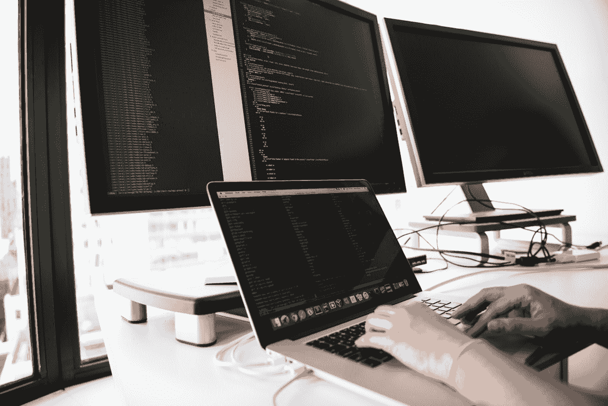 Các Tính Năng Quan Trọng Cần Tìm Kiếm Trong Lưu Trữ Web Giá Rẻ