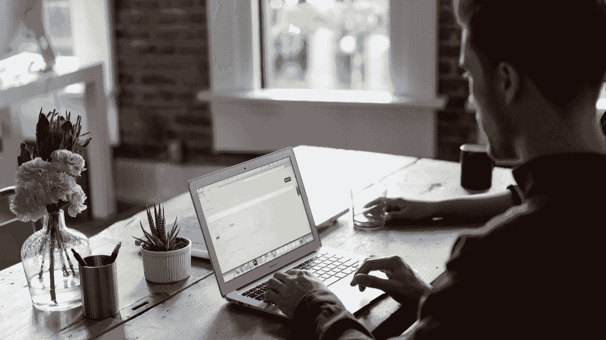 Hơn Là Chỉ Ngôn Từ: Tạo Ra Không Gian Kỹ Thuật Số Của Bạn Với Trang Web Blog Lý Tưởng