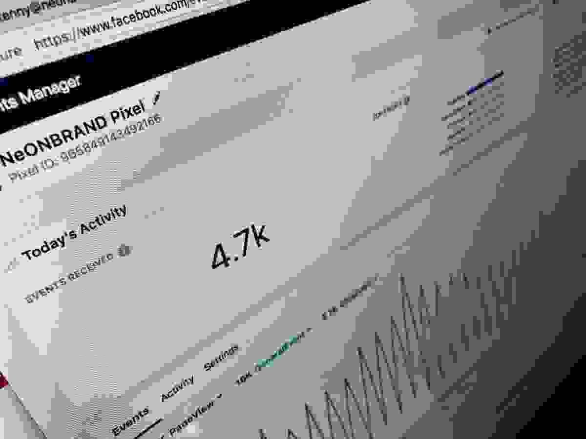 Cách kiếm tiền từ một trang web - Mẹo #2: Tận dụng quảng cáo
