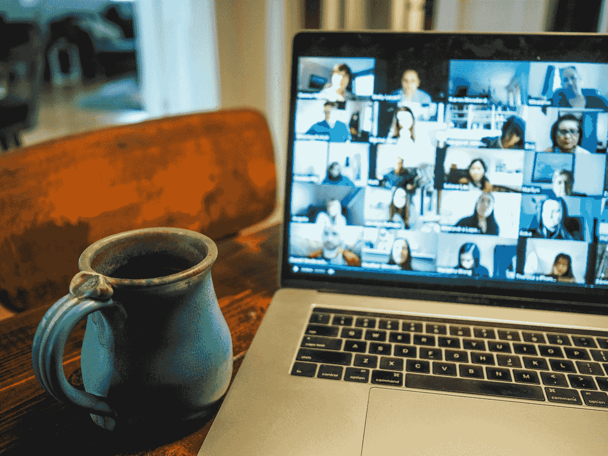 Outils de communication en temps réel pour les équipes à distance