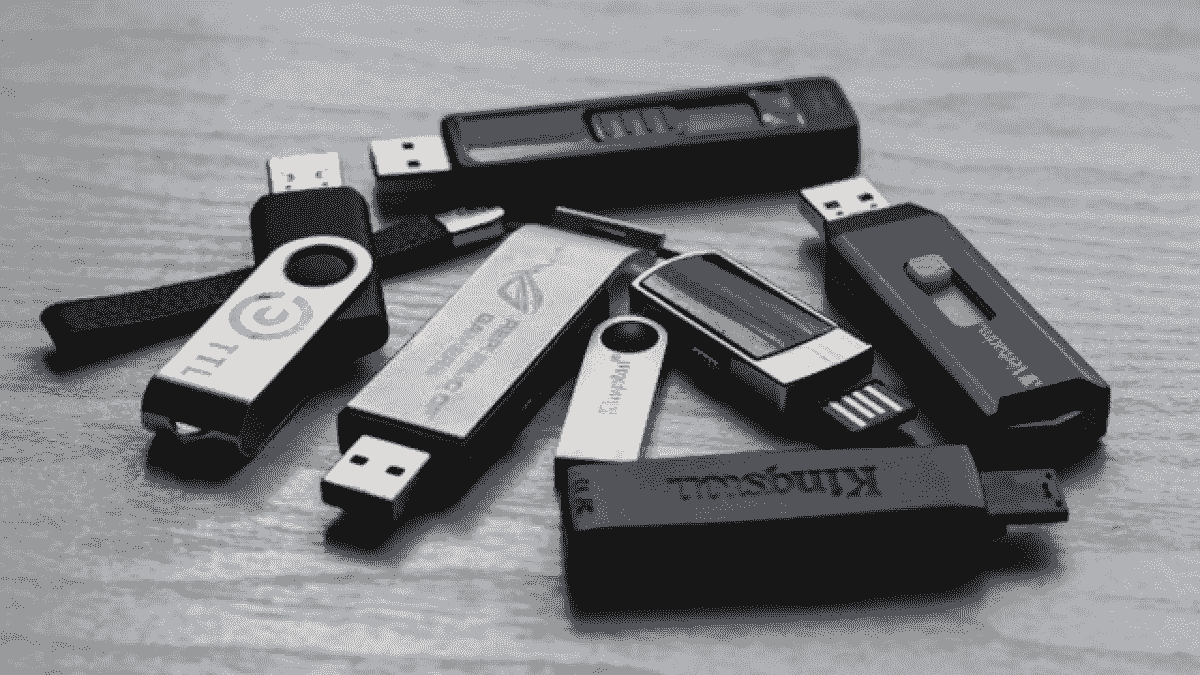 My usb drive is formatted for mac format it for pc