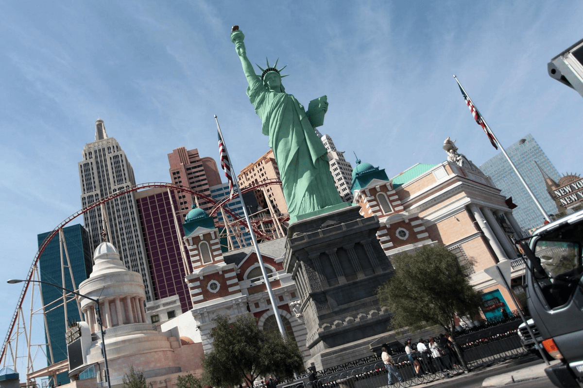 Phoenix las vegas gay bar