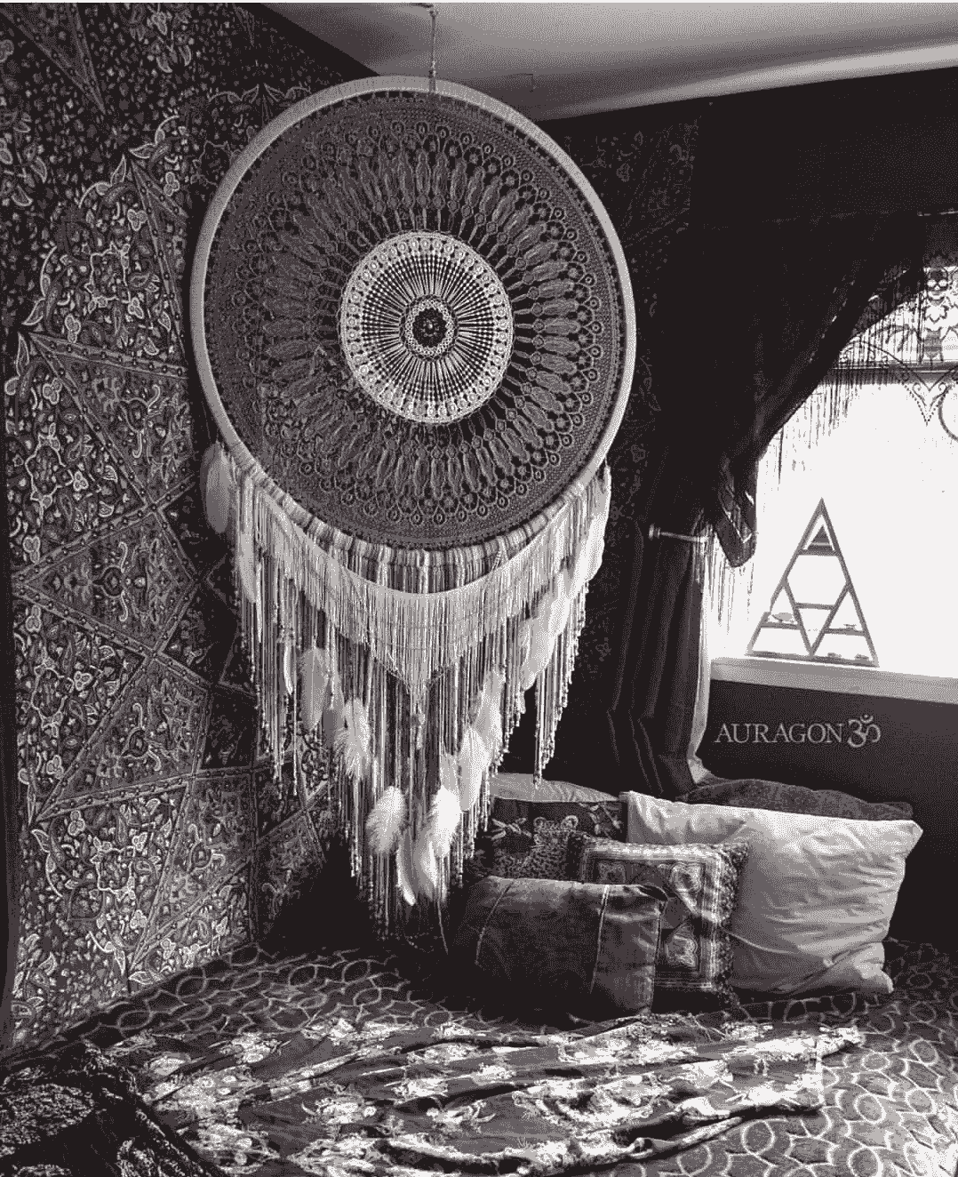 Dream catcher in bedroom feng shui