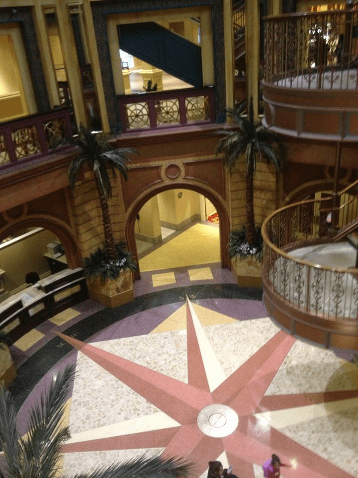 Hollywood casino lawrenceburg indiana hours