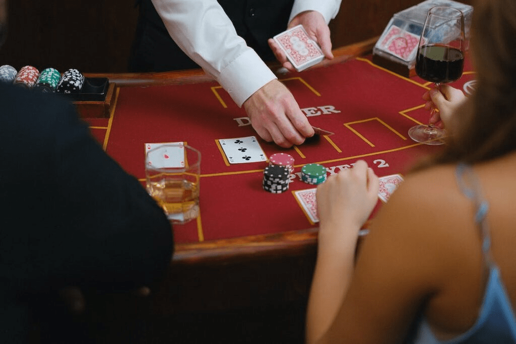 Casino dealer job salary