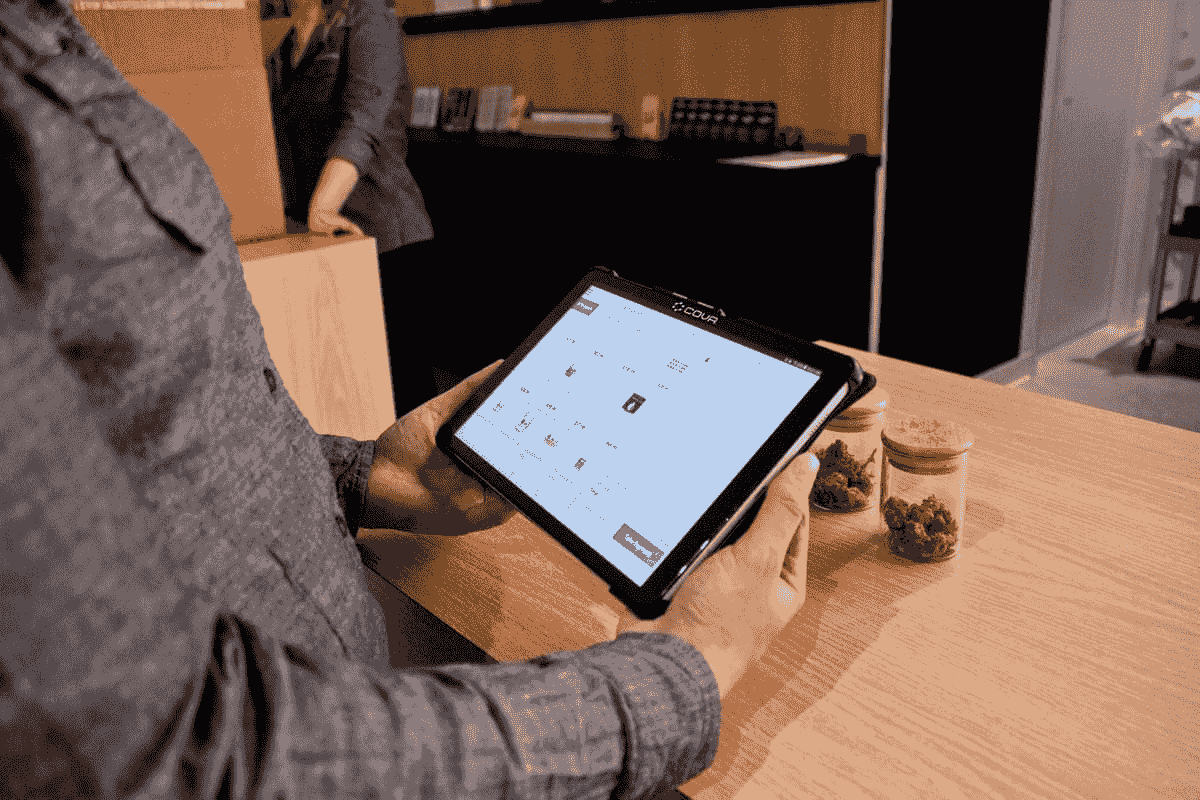 E-commerce extravaganza: 10 cele mai bune site-uri pentru a vinde produse online în 2023