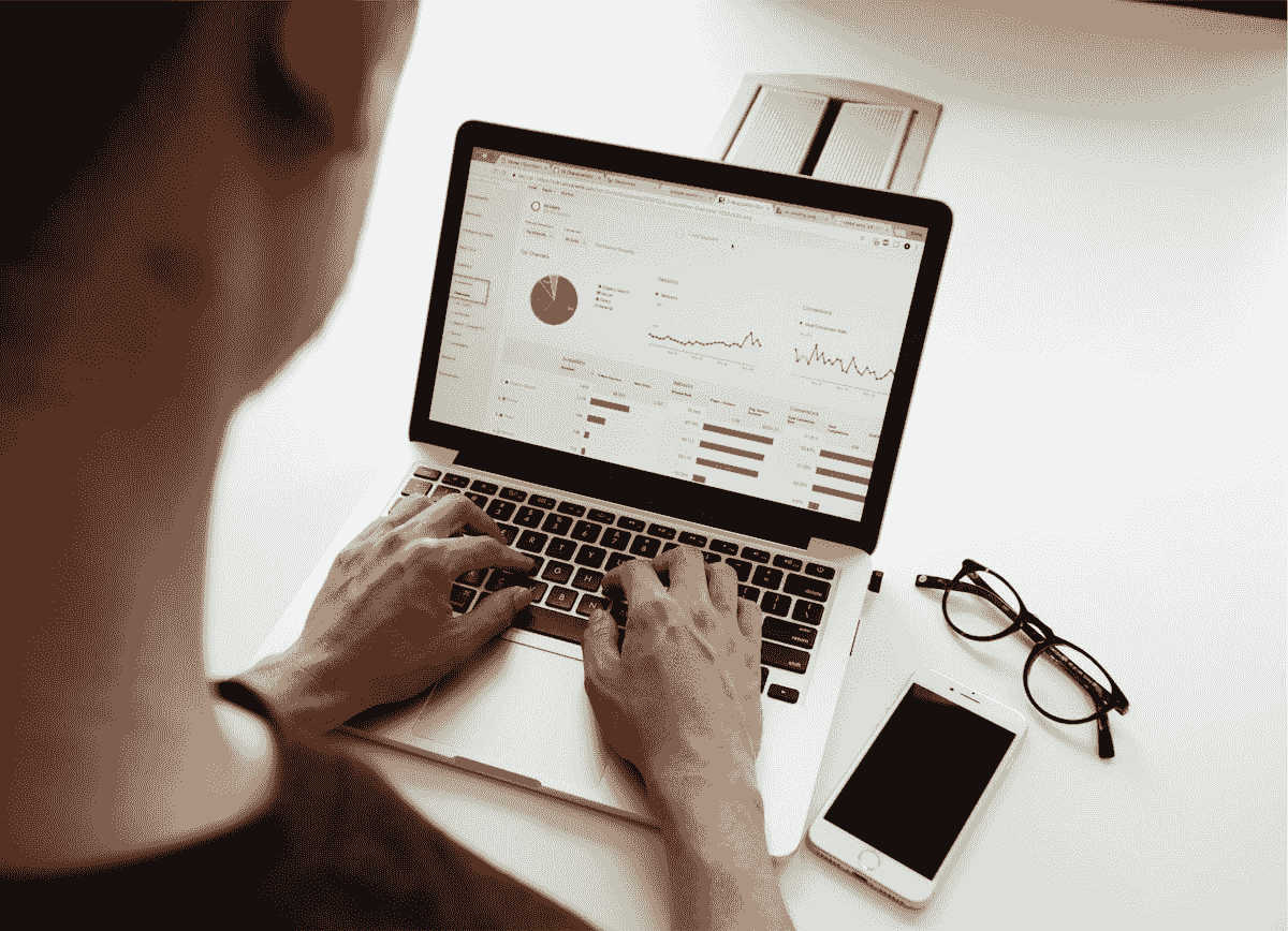 Îmbunătățește-ți prezența online: strategii pentru a îmbunătăți performanța site-ului web