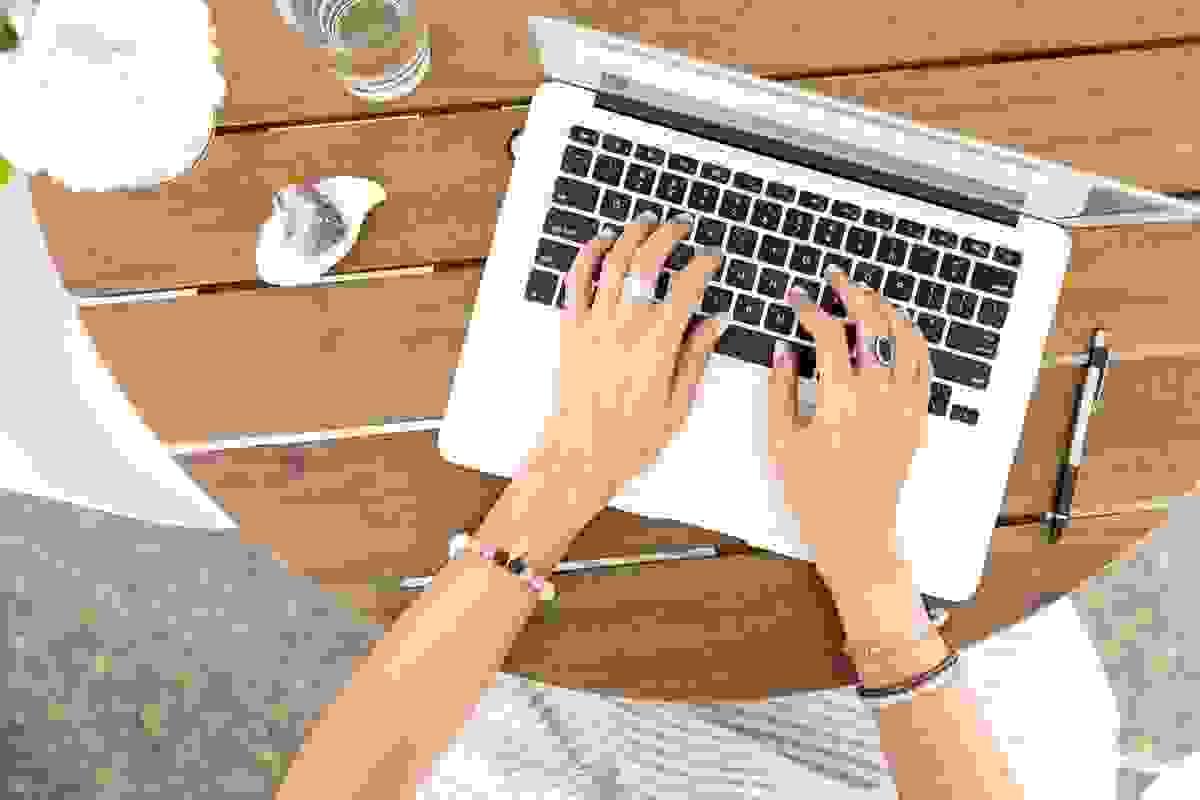 Ciptakan nama bisnis yang kuat dengan situs web Strikingly