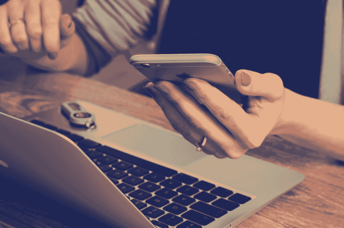 Pełne Funkcji Rozkwit: Podnieś swoją Obecność w Sieci dzięki Niezbędnym Funkcjom Strony Internetowej